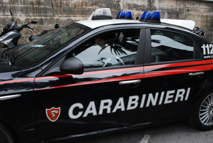 20160309165133-20160227180728-carabinieri3[1]
