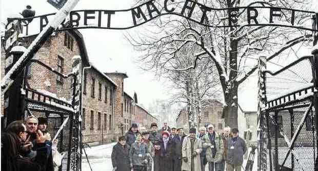 20150127_c4_auschwitz1[1]