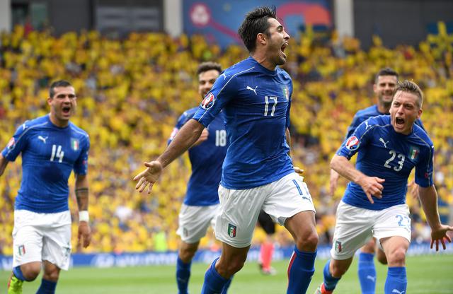 Italy's Eder celebrates after scoring during the UEFA EURO 2016 group E preliminary round match between Italy and Sweden at the Stade Municipal de Toulouse in Toulouse, France, 17 June 2016. (RESTRICTIONS APPLY: For editorial news reporting purposes only. Not used for commercial or marketing purposes without prior written approval of UEFA. Images must appear as still images and must not emulate match action video footage. Photographs published in online publications (whether via the Internet or otherwise) shall have an interval of at least 20 seconds between the posting. ANSA/ DANIEL DAL ZENNARO