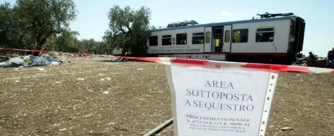 Foto LaPresse - Donato Fasano 14/07/2016 Bari - Italia Cronaca Incidente treni Puglia, sopraluogo sul posto a Corato Nella foto: sopraluogo Photo LaPresse - Donato Fasano 07 14 2016 , Bari - Italy News Site inspection on the spot of the train accident in Puglia In the pic: the site